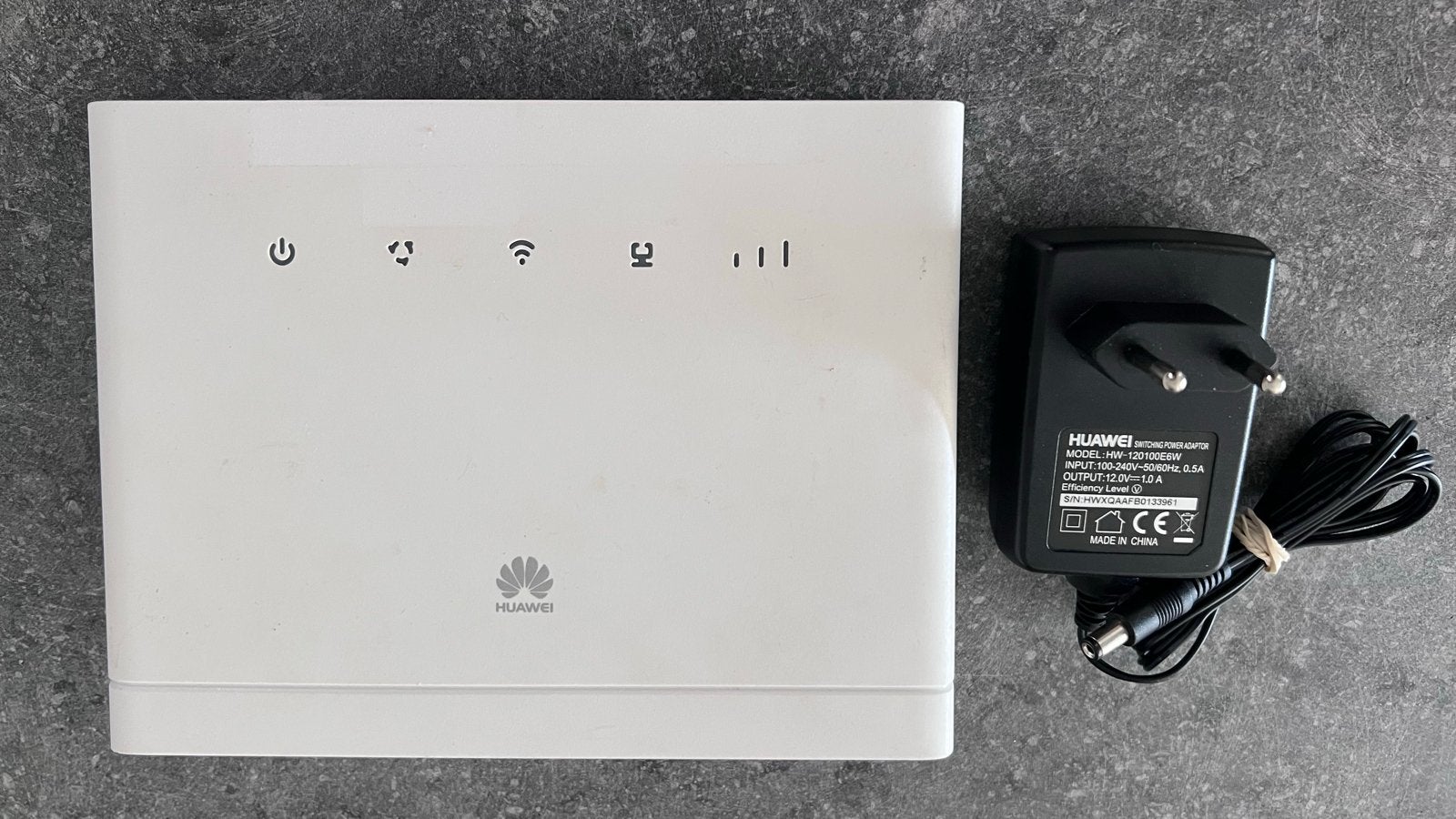 Huawei B315s-22 4G LTE Modem WiFi Router sim-kaartslot, Ophalen of Verzenden, Gebruikt, Router met modem