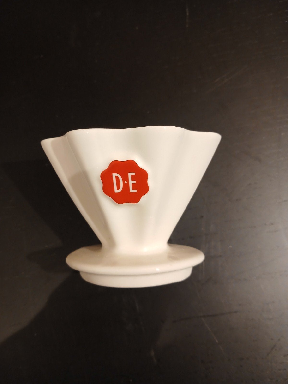 Douwe Egberts Porseleinen Koffiefilterhouder, Overige modellen, Gemalen koffie, Ophalen of Verzenden, Zo goed als nieuw