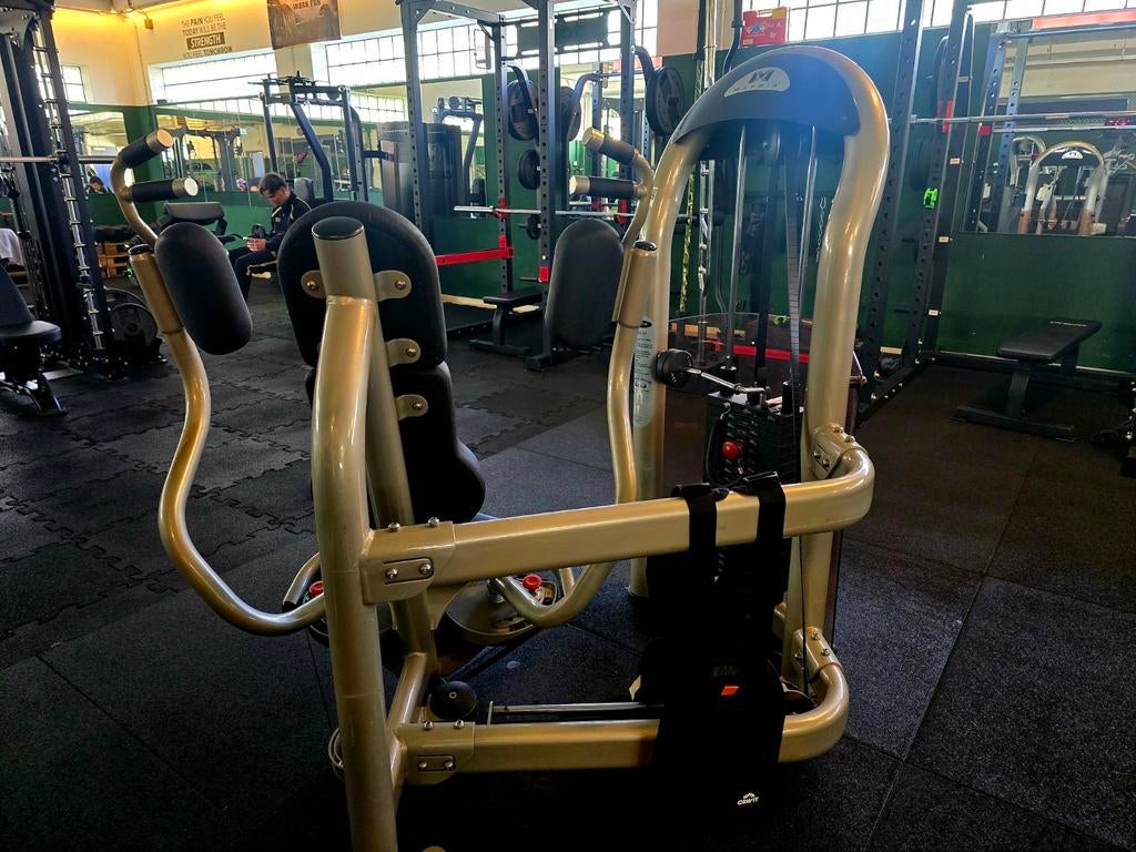 Matrix Chest Fly Machine voor Borsttraining, Gebruikt, Krachtstation, Borst, Ophalen of Verzenden