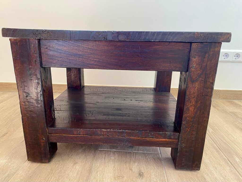 Robuuste houten bijzettafel - 60x60x43 cm, Huis en Inrichting, Tafels | Bijzettafels, Ophalen, Minder dan 45 cm, Gebruikt, Vierkant