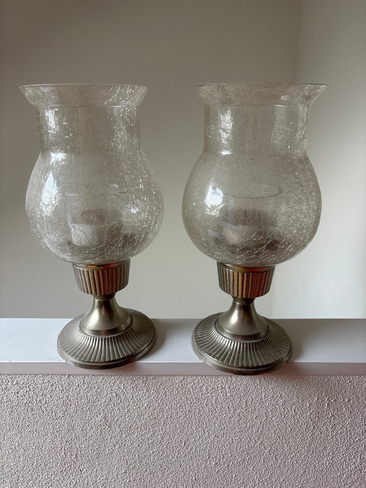 Set van 2 glazen windlichten met metalen voet, Ophalen, Windlicht, Gebruikt, Glas