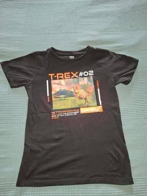 Shirtje merk Europa Kids T-Rex maat 122/128, Kinderen en Baby's, Kinderkleding | Maat 122, Europe Kids, Ophalen of Verzenden, Zo goed als nieuw
