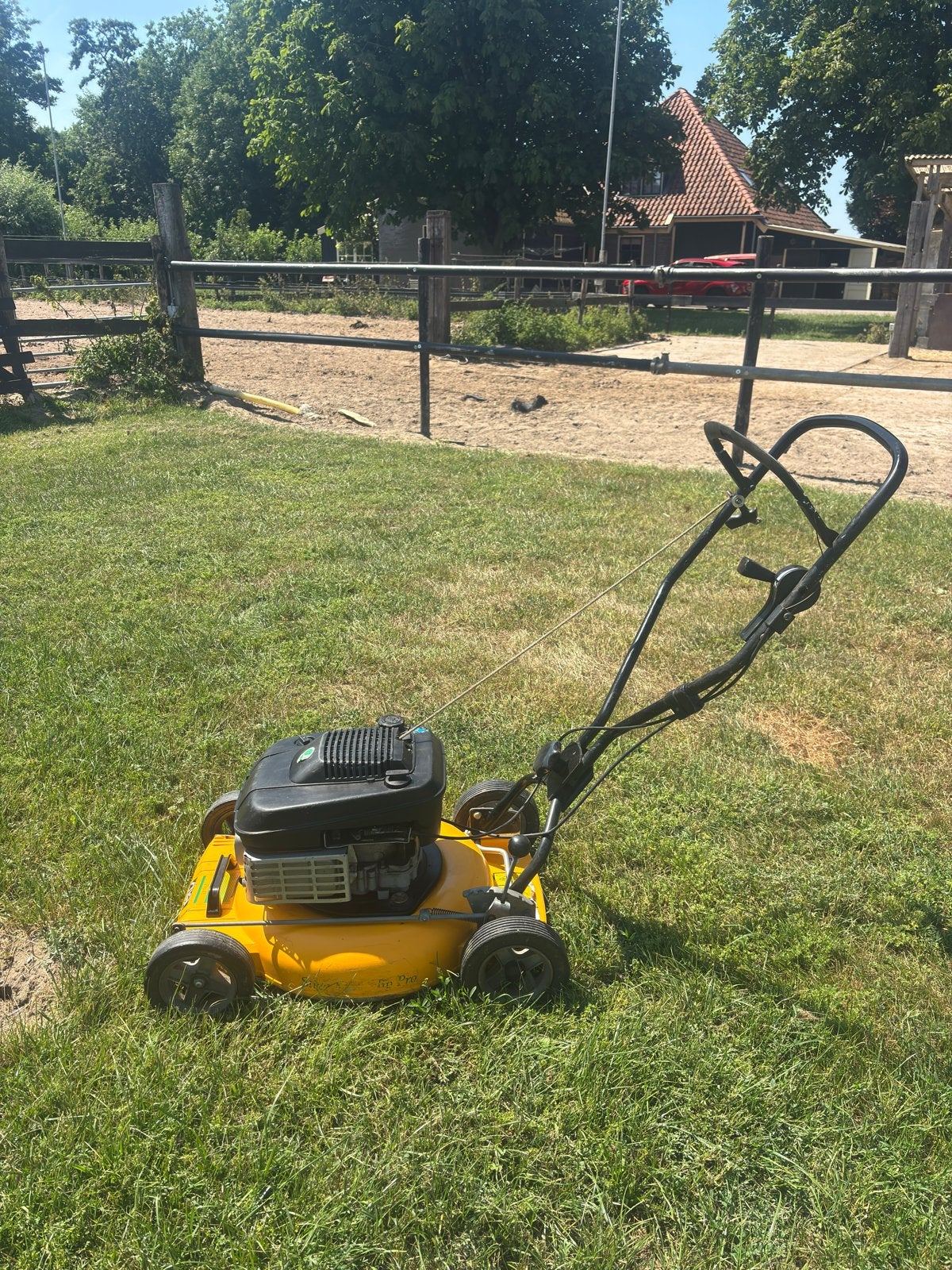 Stiga Multiclip Pro 48 Benzine Grasmaaier, Tuin en Terras, Grasmaaiers, Ophalen, Cirkelmaaier, Gebruikt, Mulchfunctie