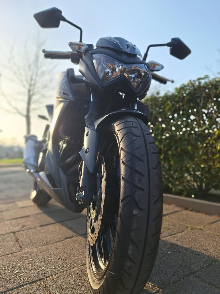 Kawasaki Z300 abs zwart, Motoren, 2 cilinders, 300 cc, Particulier, Minimaal motorrijbewijs A2