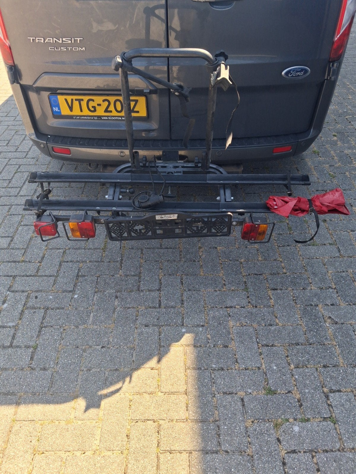 Fietsdrager, Ophalen, Trekhaakdrager