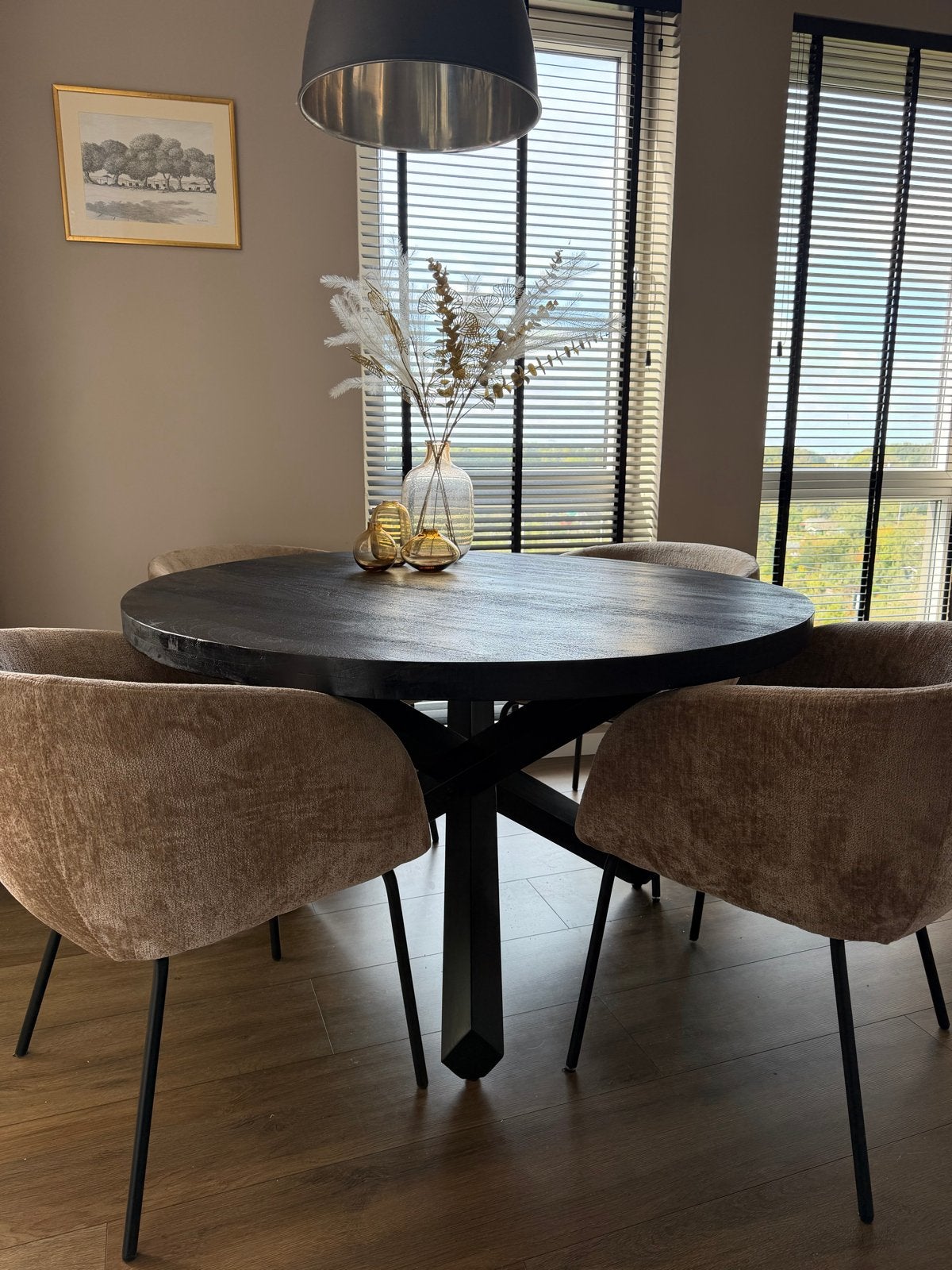 Stijlvolle ronde eettafel met 4 comfortabele stoelen, Huis en Inrichting, Ophalen, 100 tot 150 cm, Rond, Zo goed als nieuw