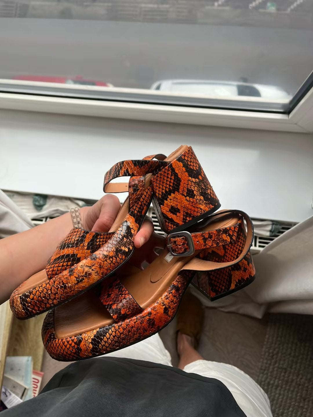 Miista Oranje Slangenprint Sandalen met Blokhak, Kleding | Dames, Schoenen, Ophalen of Verzenden, Zo goed als nieuw, Oranje, Sandalen of Muiltjes
