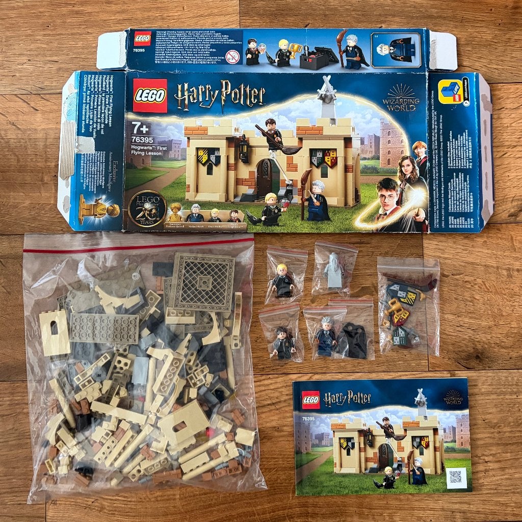 LEGO Harry Potter -  Zweinstein: Eerste vliegles (76395), Lego, Harry Potter, Ophalen of Verzenden, Zo goed als nieuw