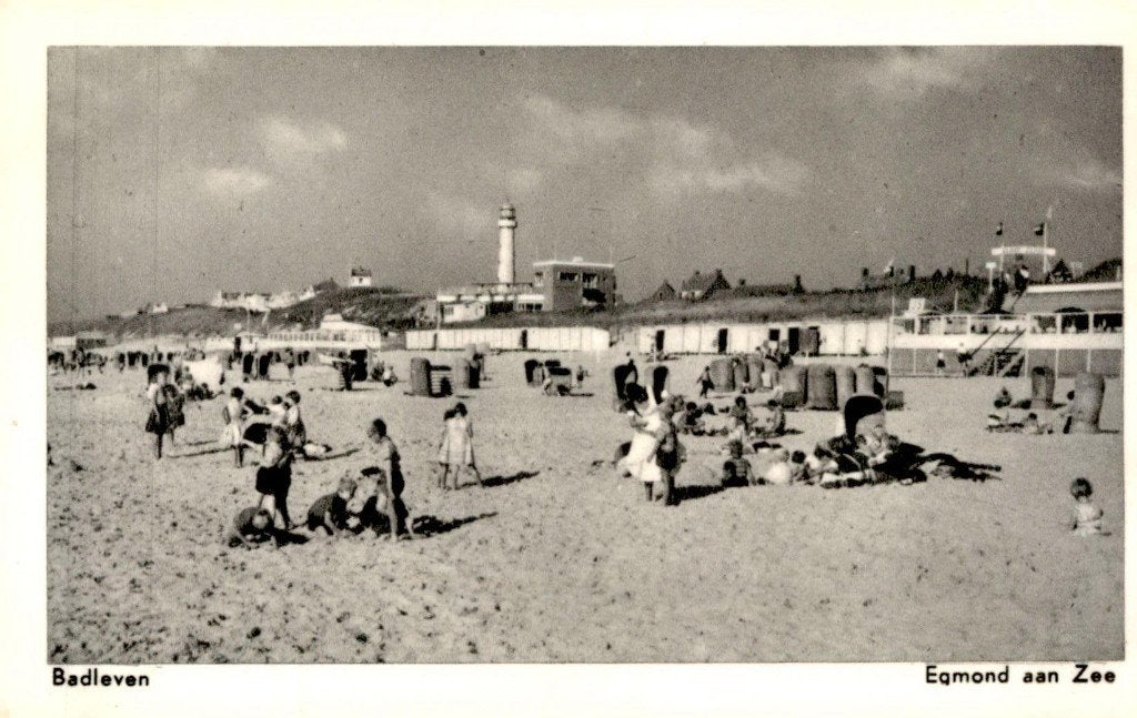 Egmond aan Zee badleven - vuurtoren # 477, Ophalen of Verzenden, 1940 tot 1960, Gelopen, Noord-Holland
