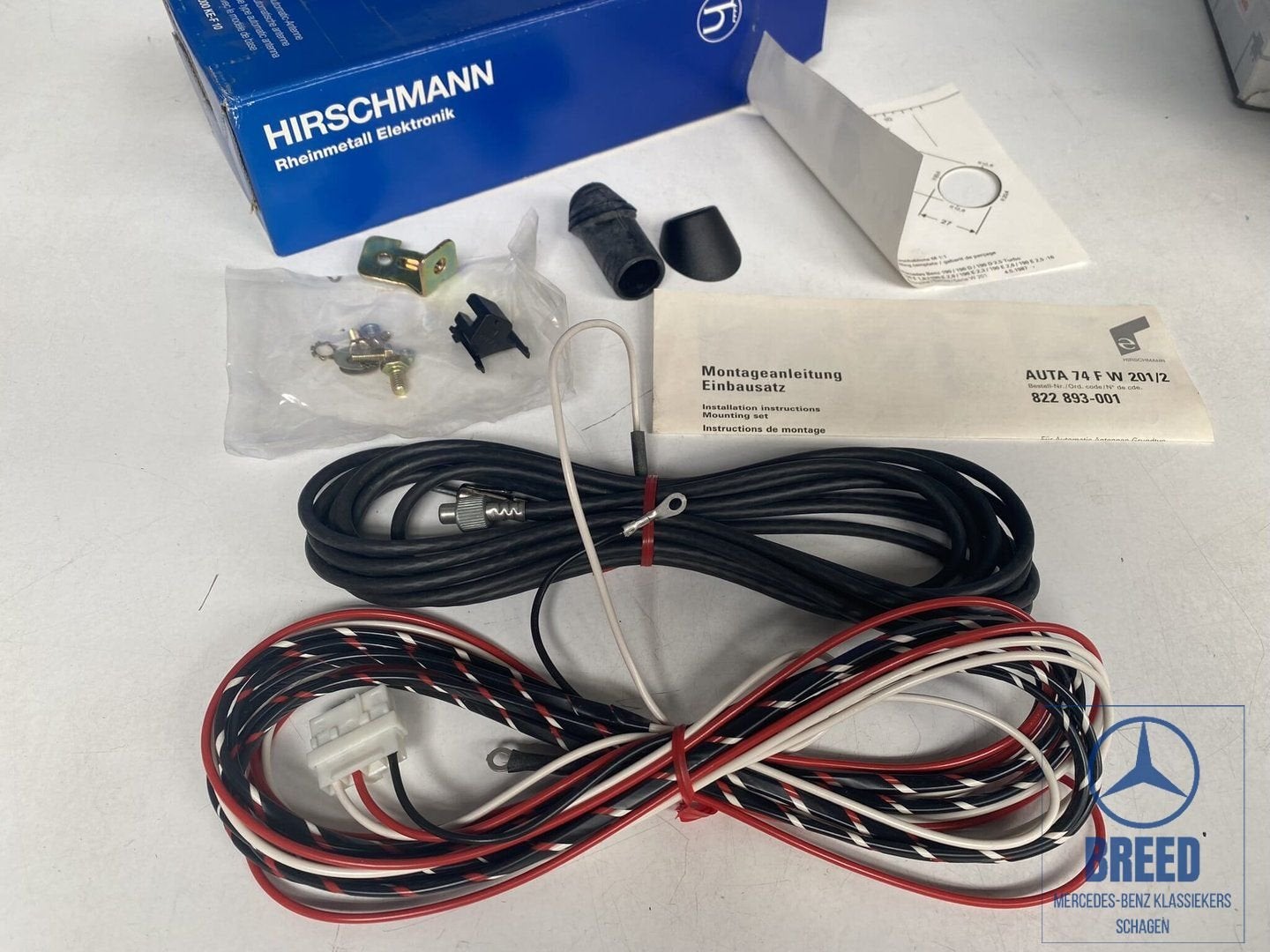 NOS montageset elek. antenne voor Mercedes-Benz W201, Auto diversen, Ophalen of Verzenden, -, -, -