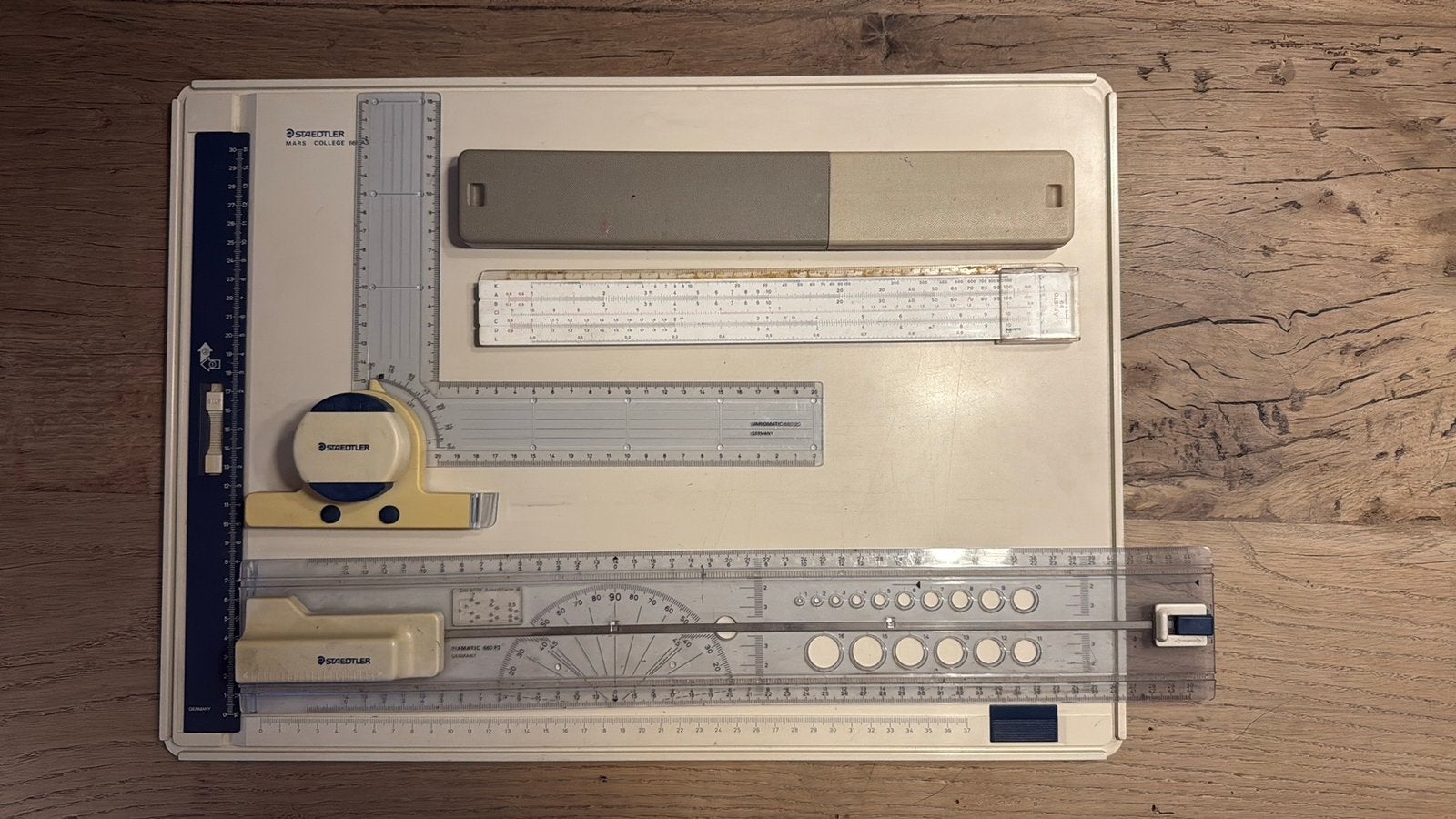 Staedtler tekentableau buromodel met linialen, Ophalen, Gebruikt