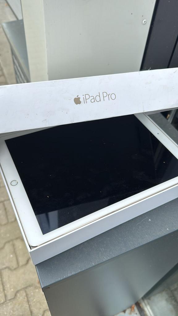 defecte iPad Pro 12.9”  2017, Computers en Software, Apple iPads, 10 inch, Gebruikt, Ophalen of Verzenden, Apple iPad Pro