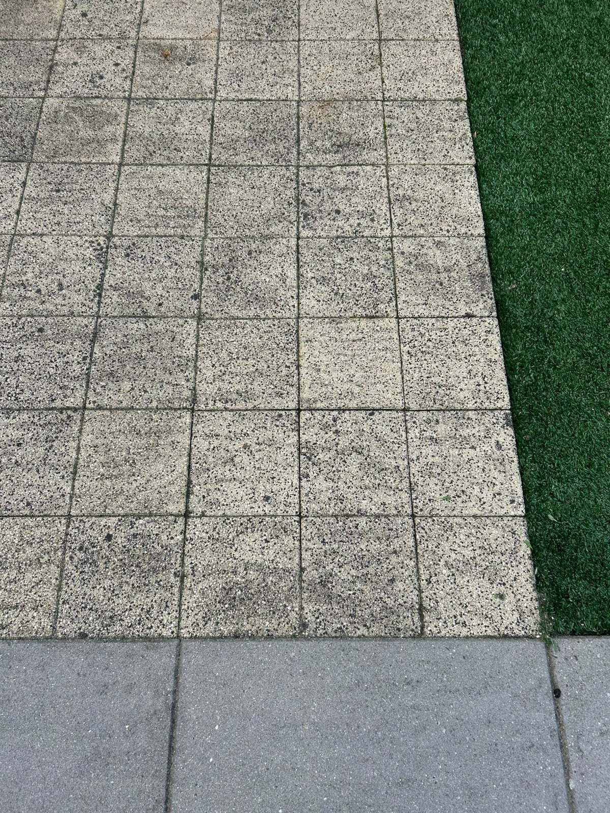 Gratis afhalen 180 stuks, Tuin en Terras, Ophalen, Zo goed als nieuw, Beton, Klinkers