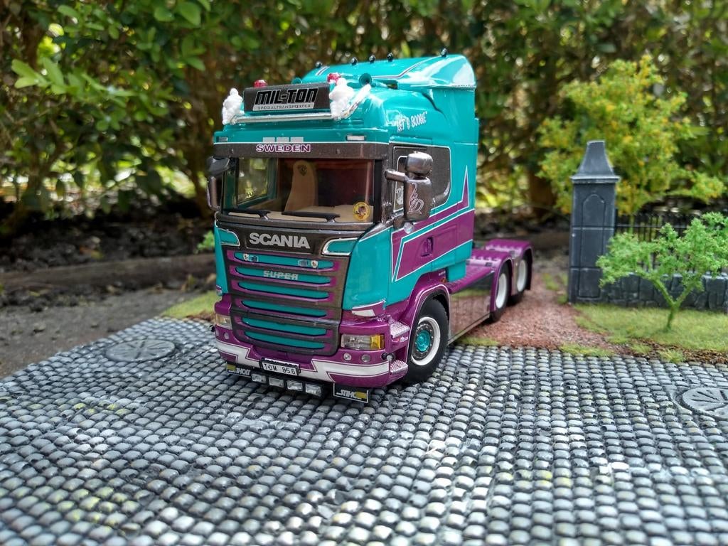 Wsi Milton Scania, Hobby en Vrije tijd, Modelauto's | 1:50, Ophalen of Verzenden, Zo goed als nieuw, Bus of Vrachtwagen, Wsi