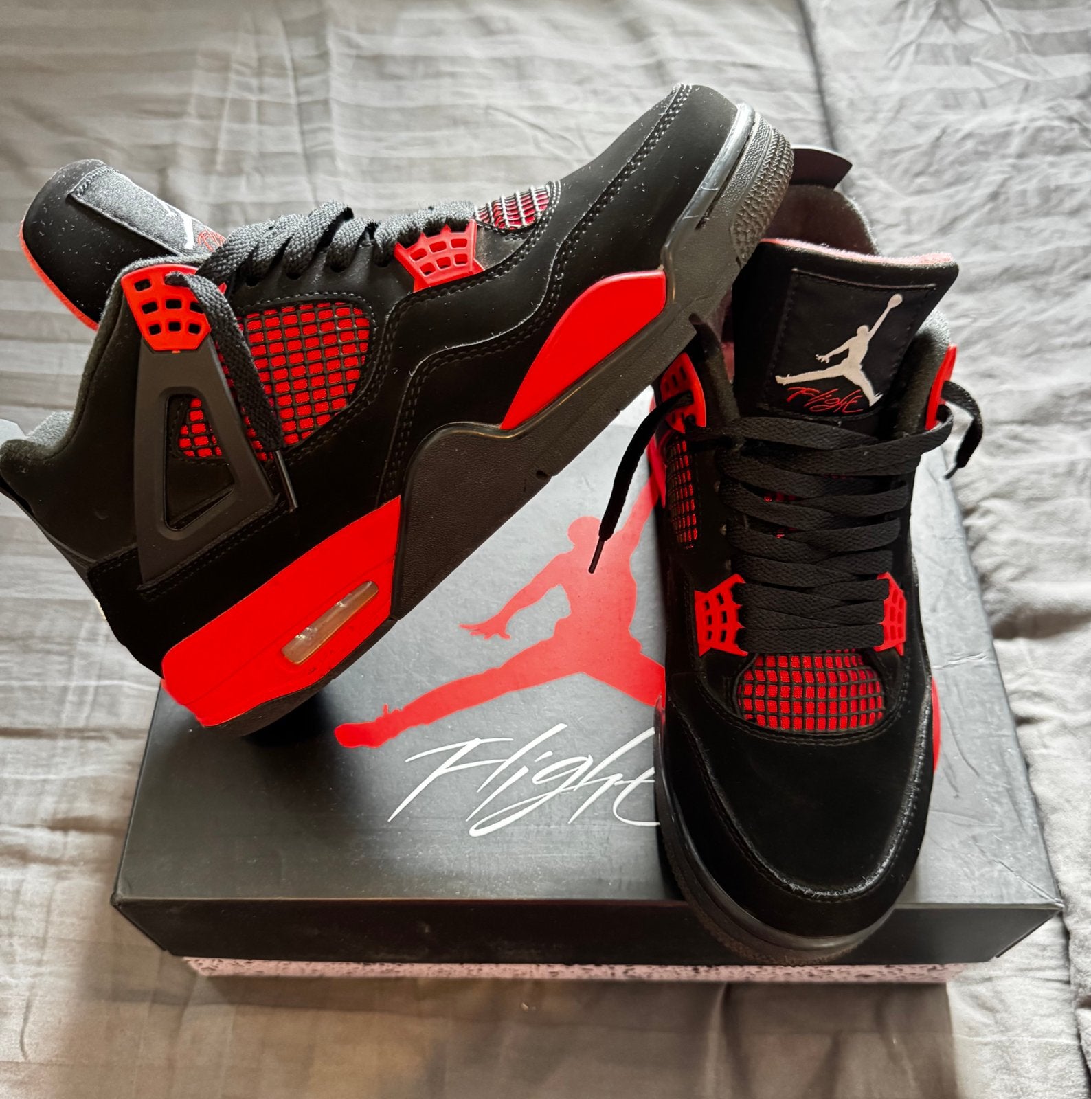 Jordan 4 Retro 'Red, Ophalen of Verzenden, Zo goed als nieuw, Schoenen