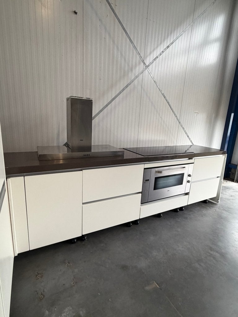 Keuken Compleet met APP 120Keukens op voorraad Nr. 2977, Huis en Inrichting, Keuken | Complete keukens, Ophalen, Zo goed als nieuw