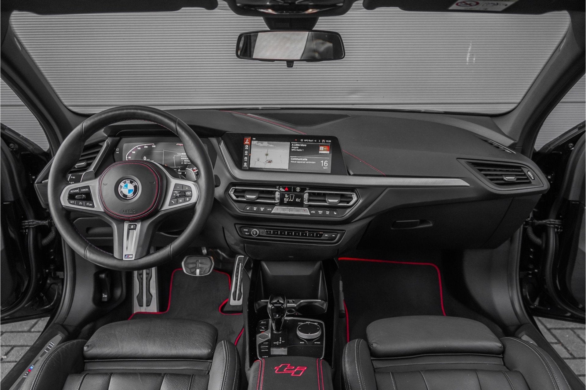 BMW 1-serie 128ti High Executive M-Sport Pano M-Stoel Leder, Auto's, Gebruikt, 4 cilinders, Zwart, 266 pk