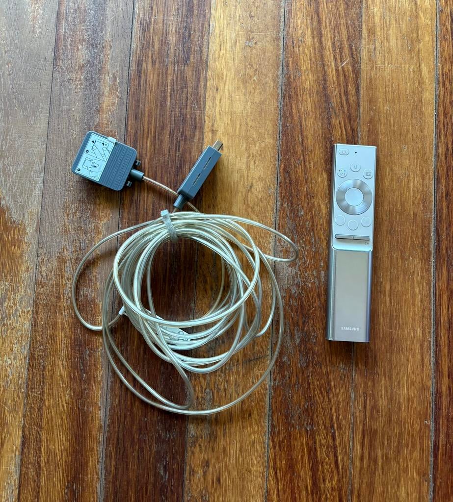 Samsung One Connect HDMI Cable 3m + Original Remote, Audio, Tv en Foto, Televisie-accessoires, Ophalen of Verzenden, Zo goed als nieuw