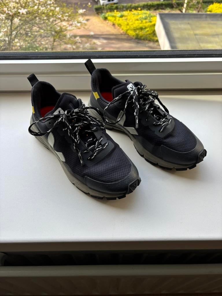 Veja Dekkan sneakers ZGAN 38 / UK 5 zwart, Kleding | Dames, Schoenen, Ophalen of Verzenden, Zo goed als nieuw, Zwart, Sneakers of Gympen
