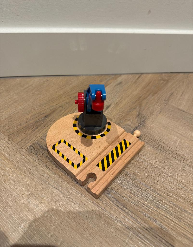 ZGAN blauw lage kraan Brio houten trein set 33866 of 33812, Ophalen of Verzenden, Zo goed als nieuw
