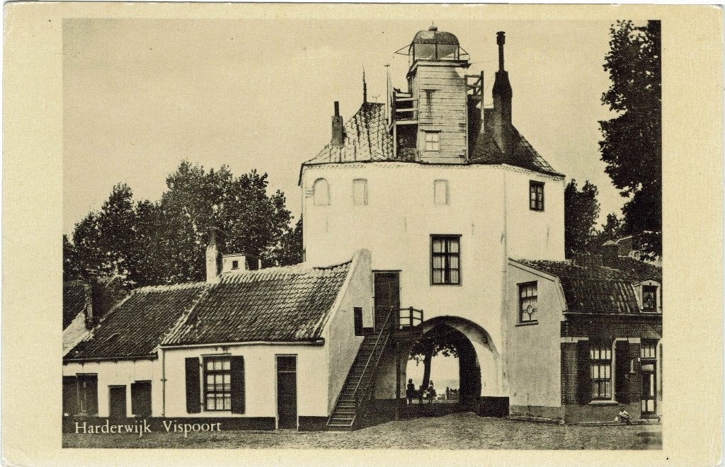 Harderwijk – Vispoort., Ophalen of Verzenden, 1940 tot 1960, Ongelopen, Gelderland
