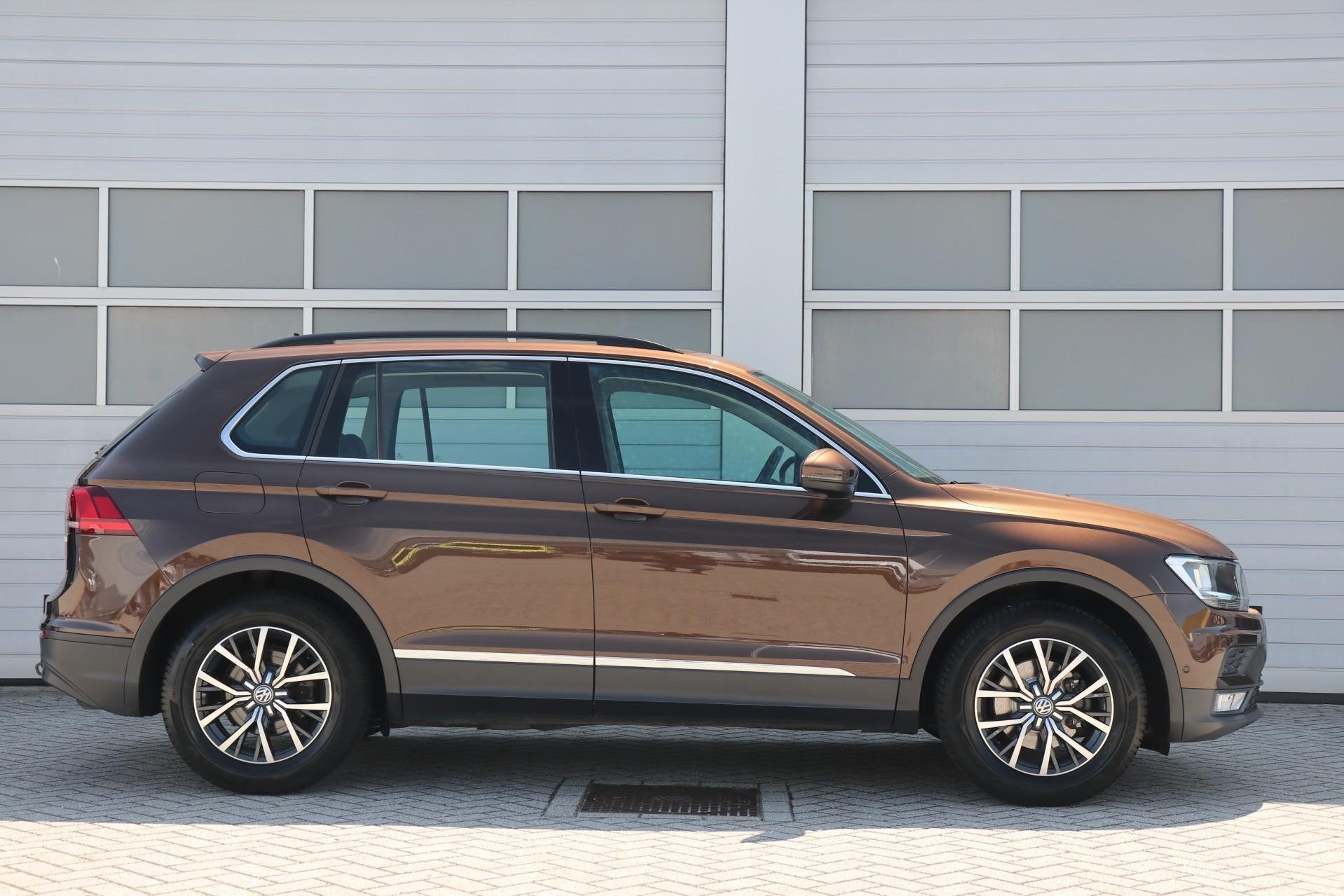 Volkswagen Tiguan 1.4 TSI 150pk Comfortline | Trekhaak | Nav, Auto's, Voorwielaandrijving, 12 maanden, 4 cilinders, Handgeschakeld
