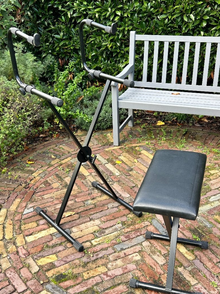 Keyboardstandaard met kruk - Zwart, Ophalen, Gebruikt, Instrumentstandaard, Keyboard of Synthesizer