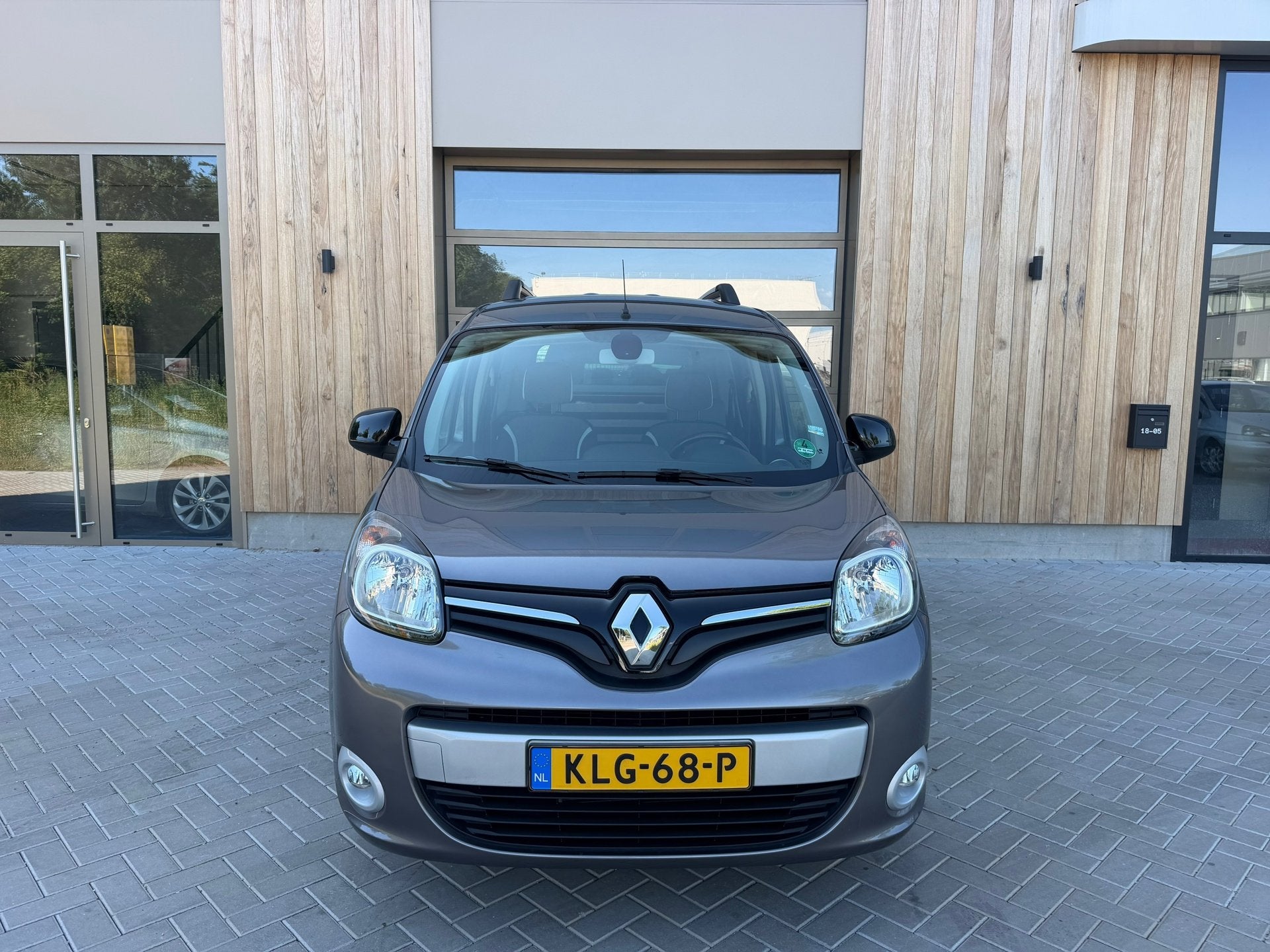Renault Kangoo Family 1.6-16V Privilège |5DRS| Clima| Parke, Automaat, Stof, Gebruikt, Zwart