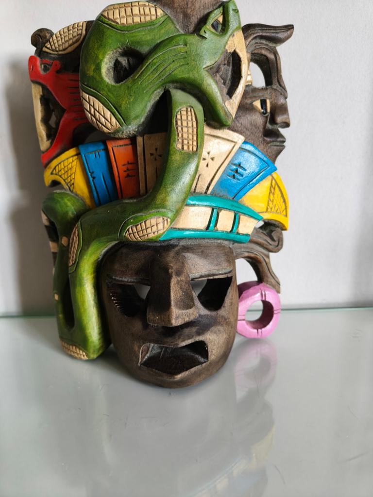 Kleurrijk Handgemaakt Maya Masker (Hout) – Gevederde Slang, Ophalen of Verzenden