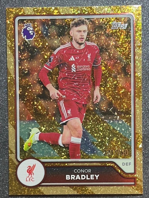 Topps Flagship Prem League 26/27 GOLD SPARKLE  /250  BRADLEY, Hobby en Vrije tijd, Stickers en Plaatjes, Verzenden, Zo goed als nieuw