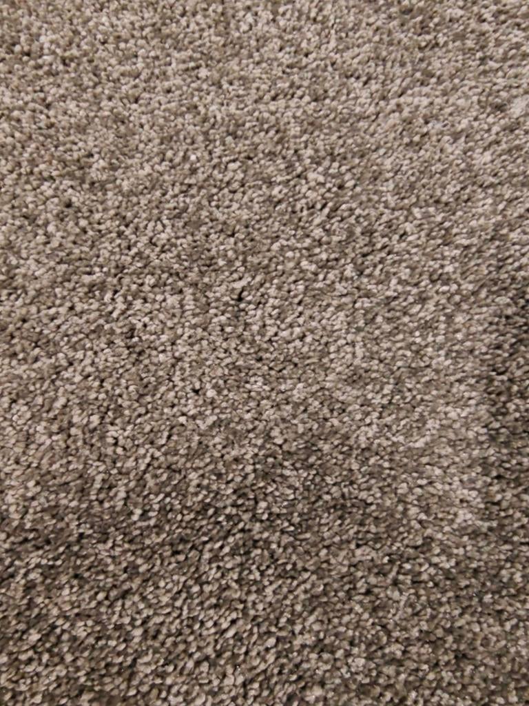 Prachtige coupon olijfgroene super zacht tapijt 8.90 x 400, Ophalen, Nieuw, Minder dan 10 m², Groen