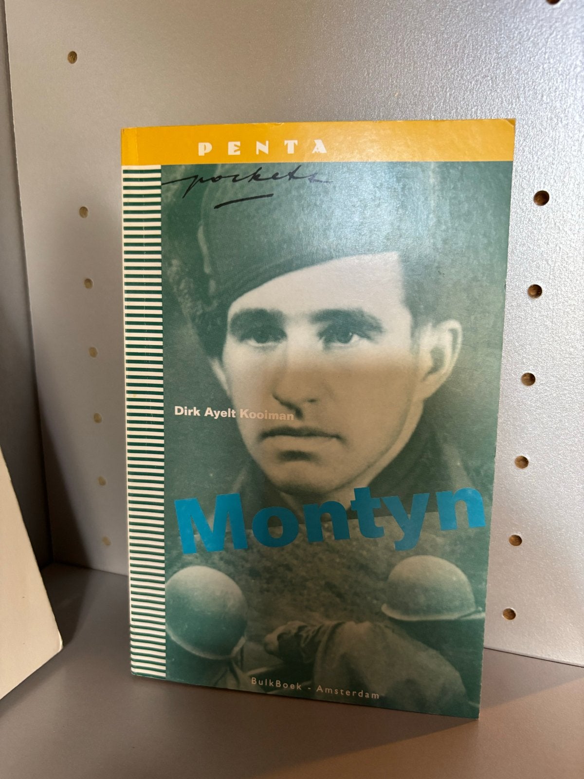 Monty: Biografie van Dirk Ayelt Kooiman - Penta Pocket, Ophalen of Verzenden, 1945 tot heden, Gelezen, Algemeen