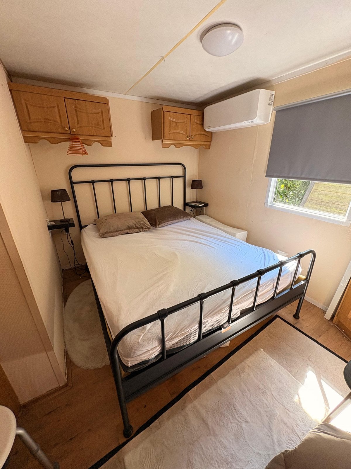 IKEA STJÄRNÖ bed 160x200 met 2 matrassen - ZGAN, Huis en Inrichting, Slaapkamer | Bedden, Ophalen, Zwart, Tweepersoons, Zo goed als nieuw