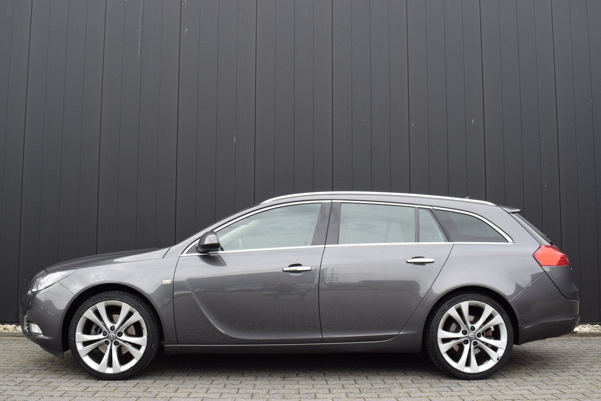 Opel Insignia Sports Tourer 1.6 T 180pk Executive Bi-Xenon |, Auto's, Euro 5, Gebruikt, 4 cilinders, 179 pk