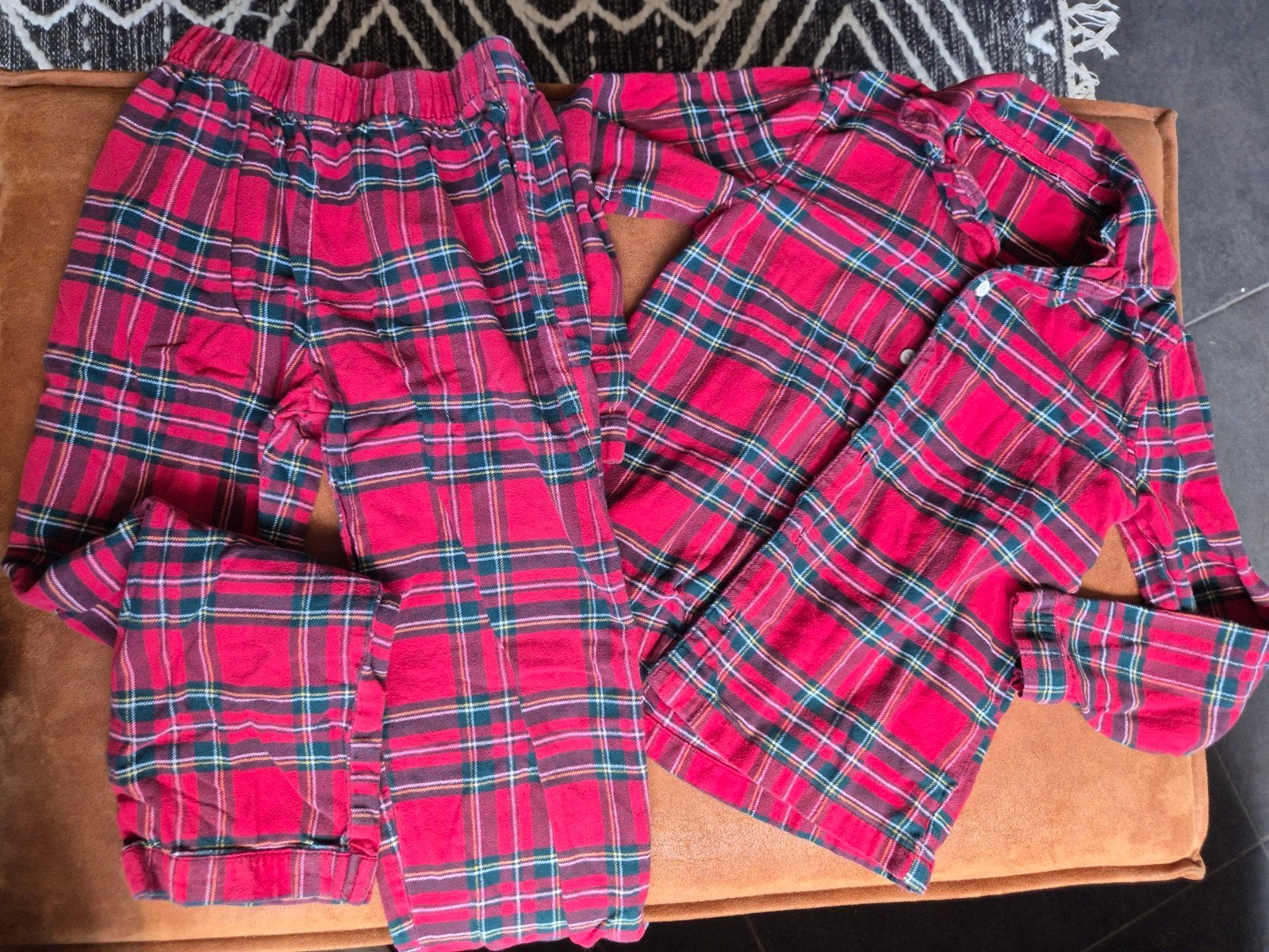 H&M geruite pyjamabroek rood/groen, maat 134/140, H&M, Ophalen of Verzenden, Gedragen, Maat 34 (XS) of kleiner
