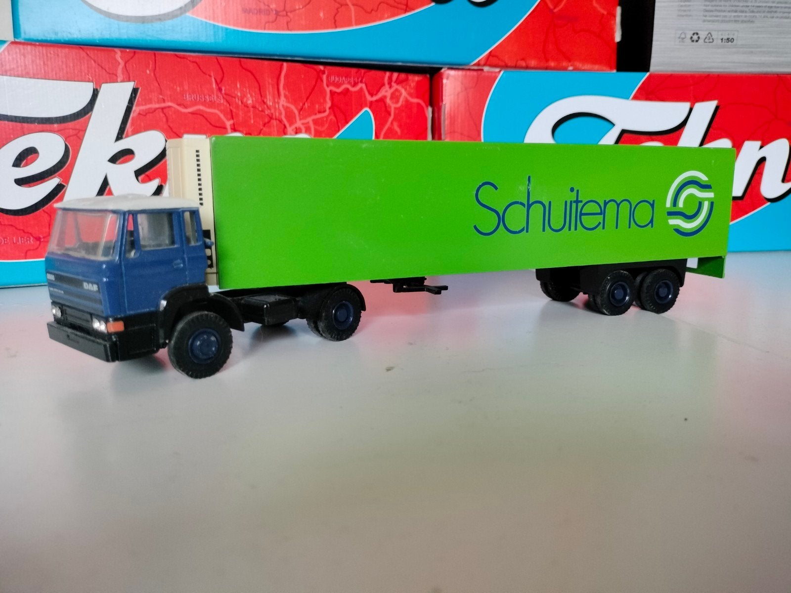 Tekno DAF 2800 met Schuitema koeltrailer, Hobby en Vrije tijd, Overige merken, 1:32 tot 1:50, Ophalen of Verzenden, Zo goed als nieuw