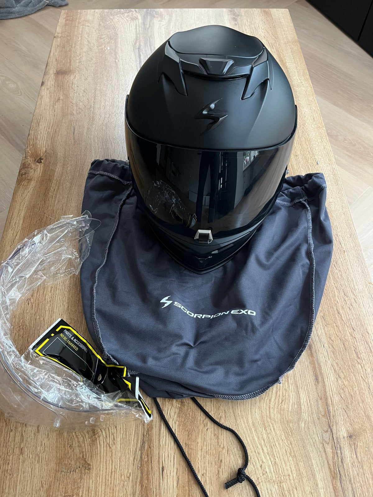 Scorpion Exo 520 Evo matt Zwart ( 1 jaar oud ), Motoren, Ophalen, Tweedehands, Integraalhelm, Overige merken
