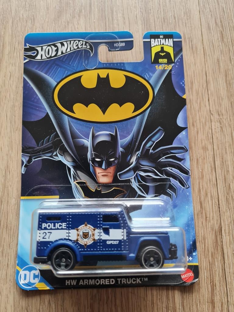HW Armored Truck Police Long Card Batman 1:64 (Hotwheels), Ophalen of Verzenden, Nieuw, Auto