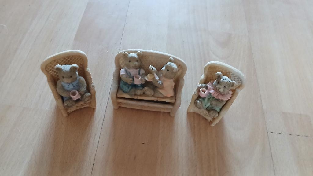 LEUKE BEERTJES OP BANKJE & STOELTJES, Ophalen of Verzenden, Zo goed als nieuw, Dier