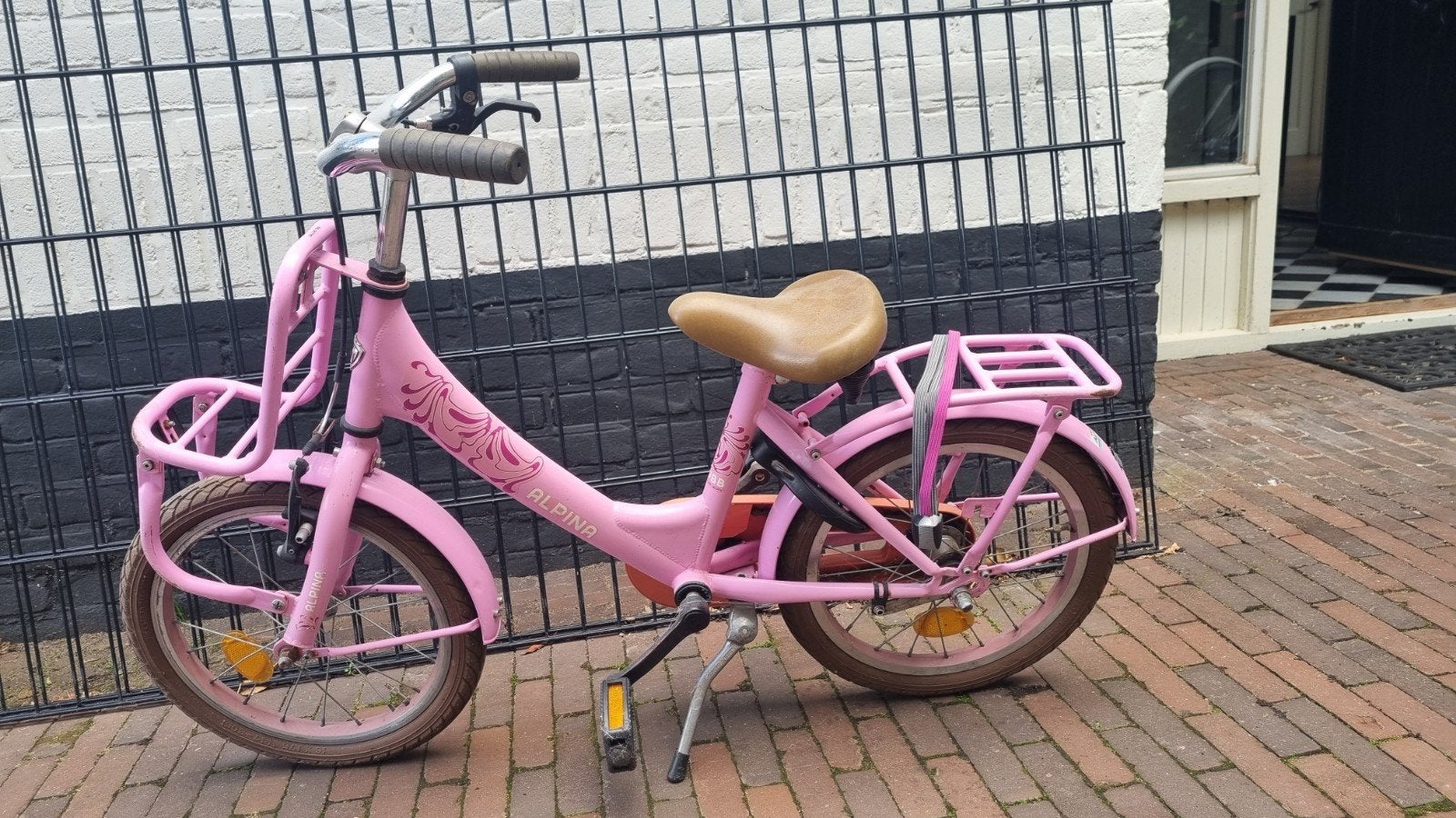 Alpina kinderfiets roze 16 inch met voordrager, Ophalen, Terugtraprem, Alpina, 16 tot 20 inch