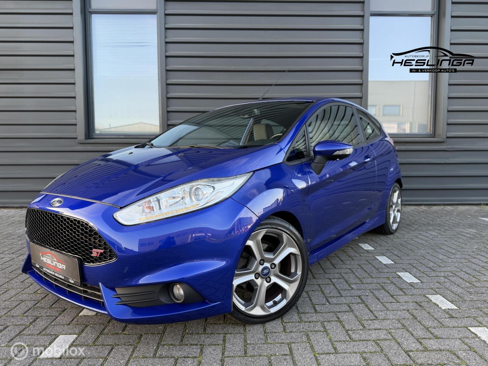 Ford fiesta st-2 /Stoelverwarming/Nieuwstaat /182PK, Auto's, Voorwielaandrijving, Gebruikt, Zwart, Blauw