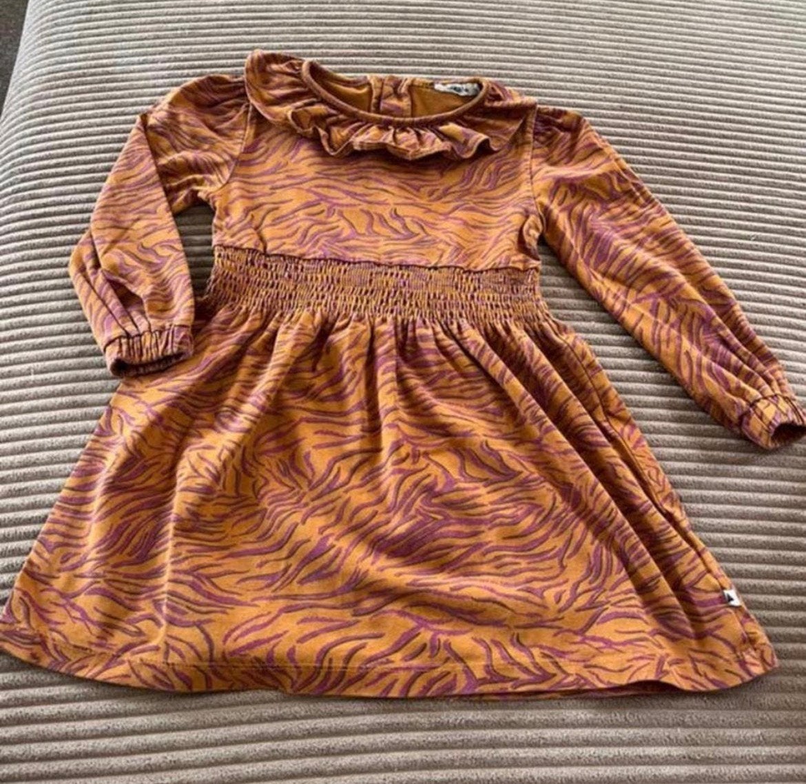 Jurk mt 104-110 Ammehoela, Kinderen en Baby's, Kinderkleding | Maat 104, Ophalen of Verzenden, Zo goed als nieuw, Meisje, Jurk of Rok
