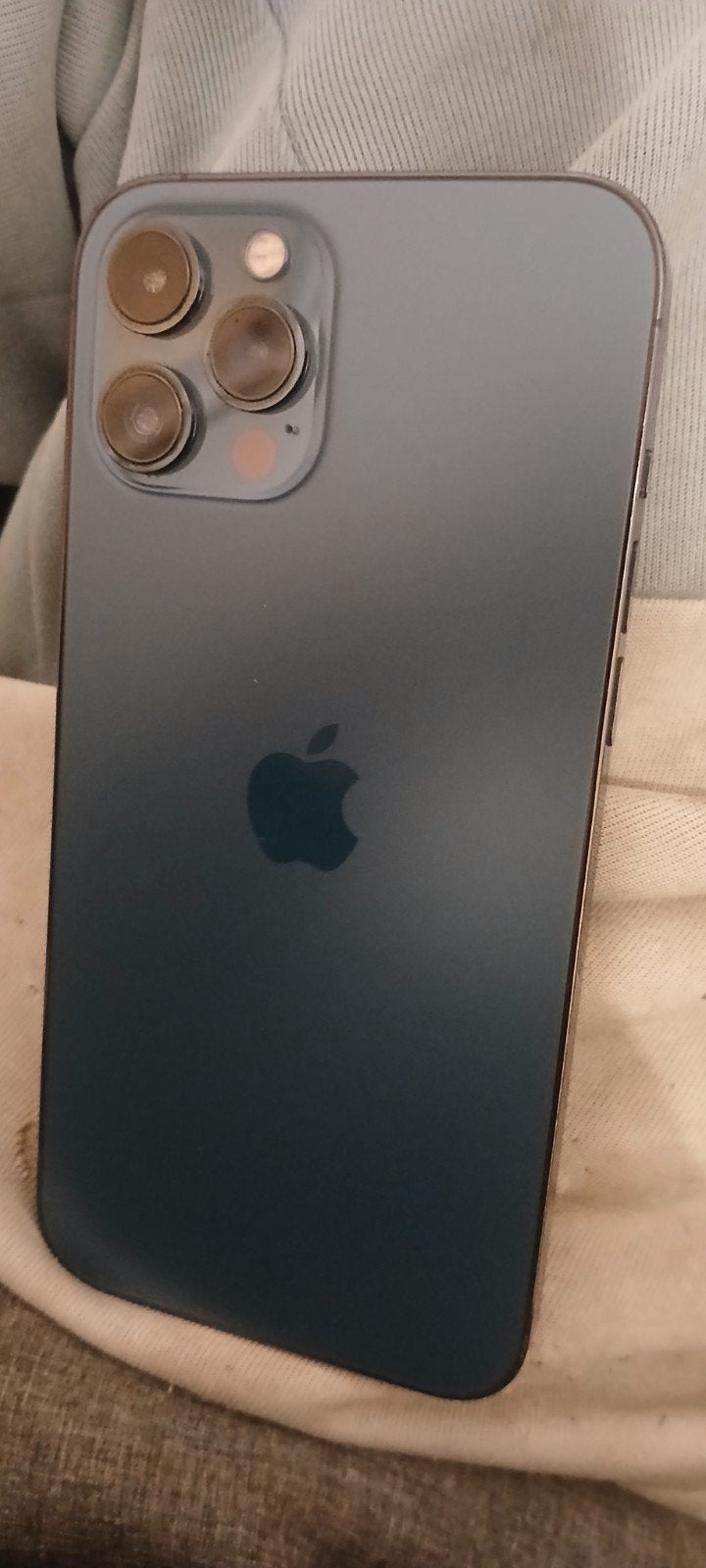 iPhone 12 Pro Max met iCloud gezocht, Ophalen, 75 %, IPhone 12 Pro Max, Zonder simlock