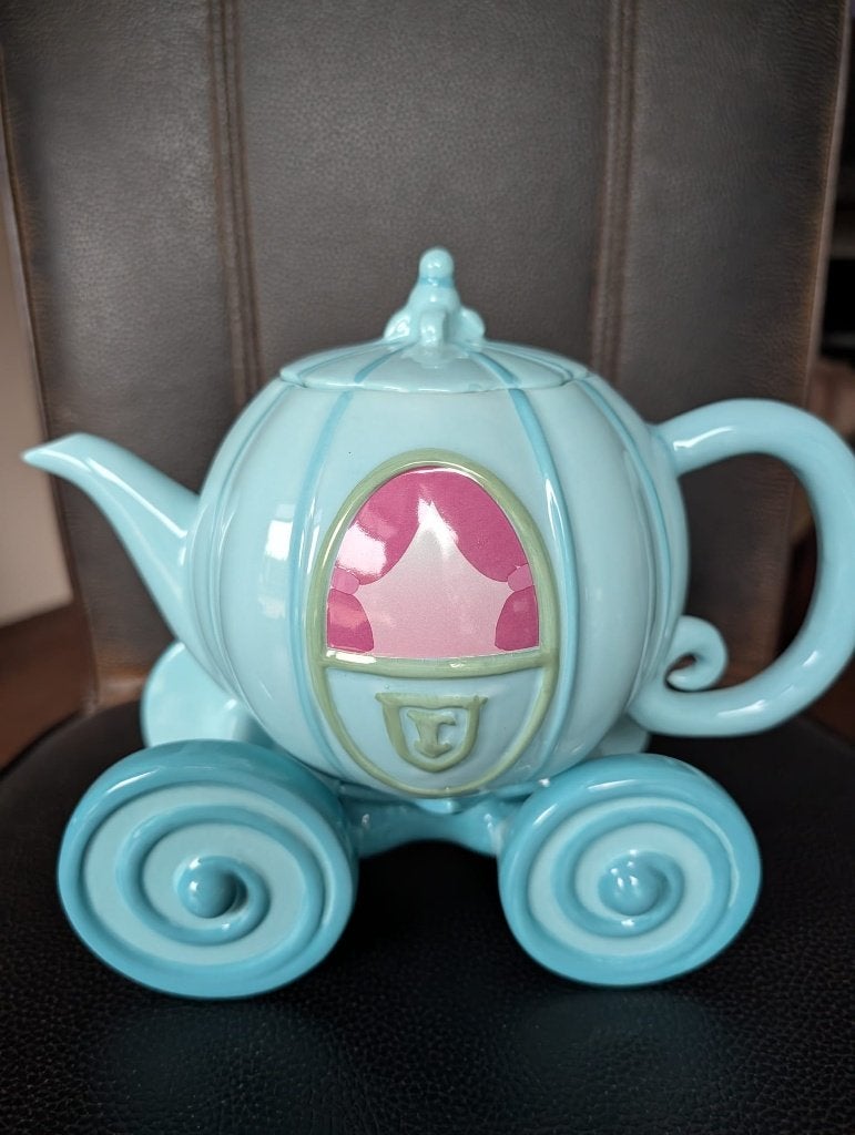 Disney Assepoester koets theepot van het merk ABYstyle., Ophalen of Verzenden, Assepoester of Belle, Nieuw, Servies