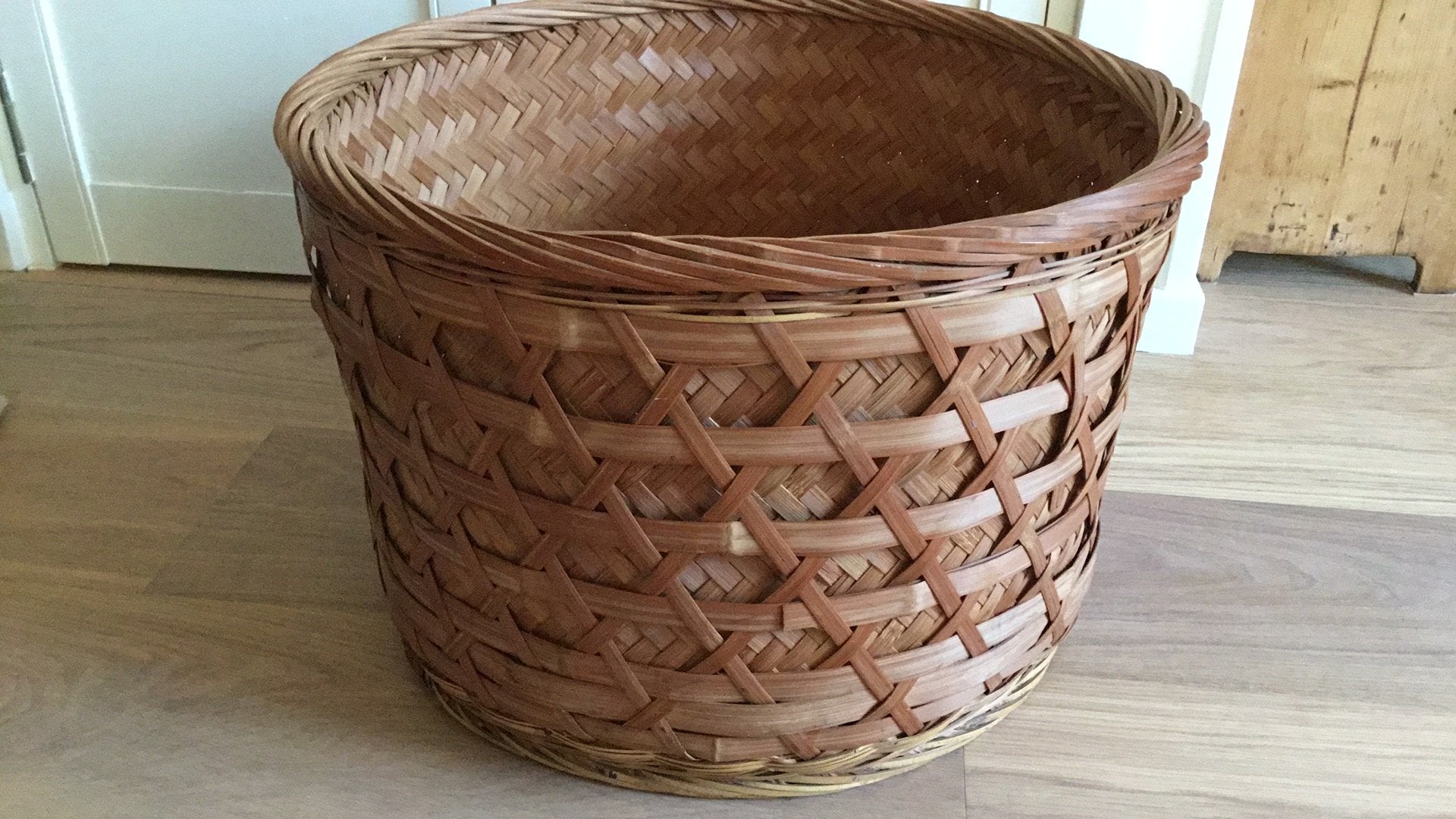Grote,stevige bamboe mand voor plant/speelgoed,vintage,Ø 41, Ophalen, Zo goed als nieuw, Rond, Riet