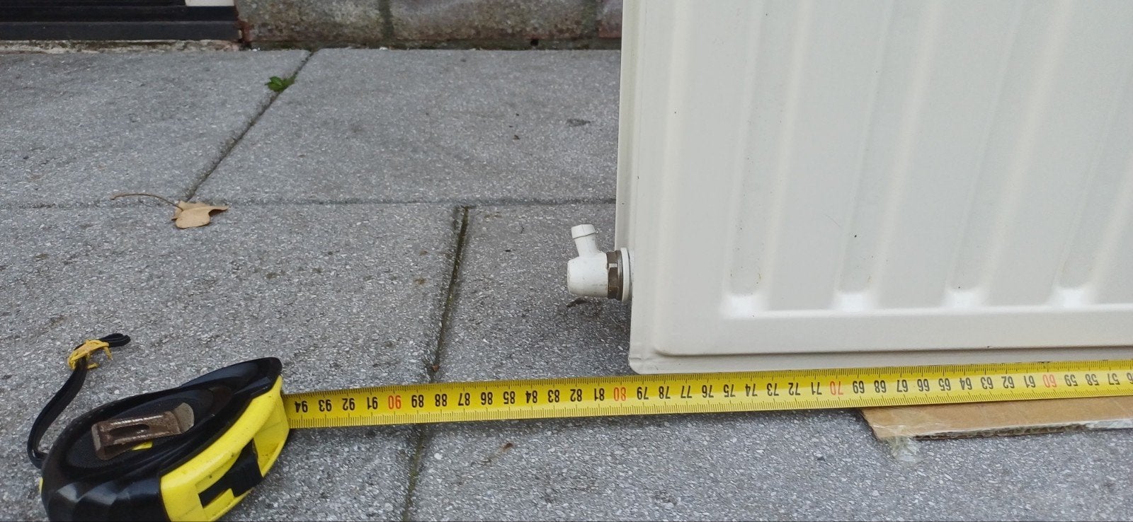 Kleine radiator met ophangbeugels, Ophalen, 30 tot 80 cm, Gebruikt, Radiator