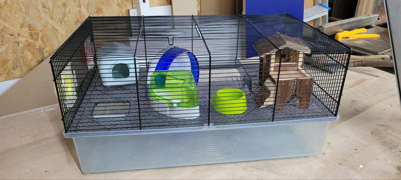 Hamsterkooi met huisjes, zandbakken en rad, Ophalen