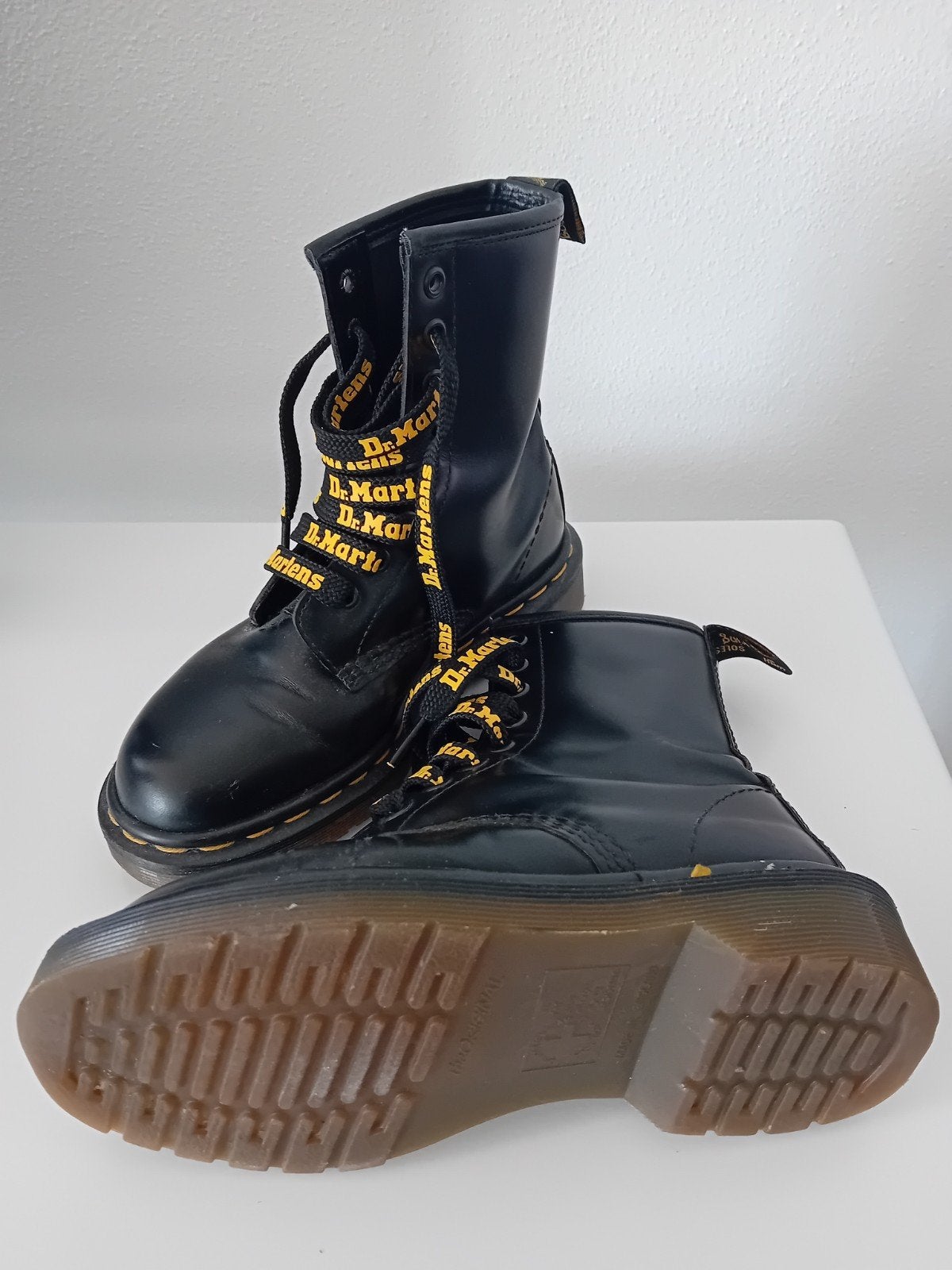 Dr. Martens Made in England - M35, Ophalen of Verzenden, Zo goed als nieuw, Zwart