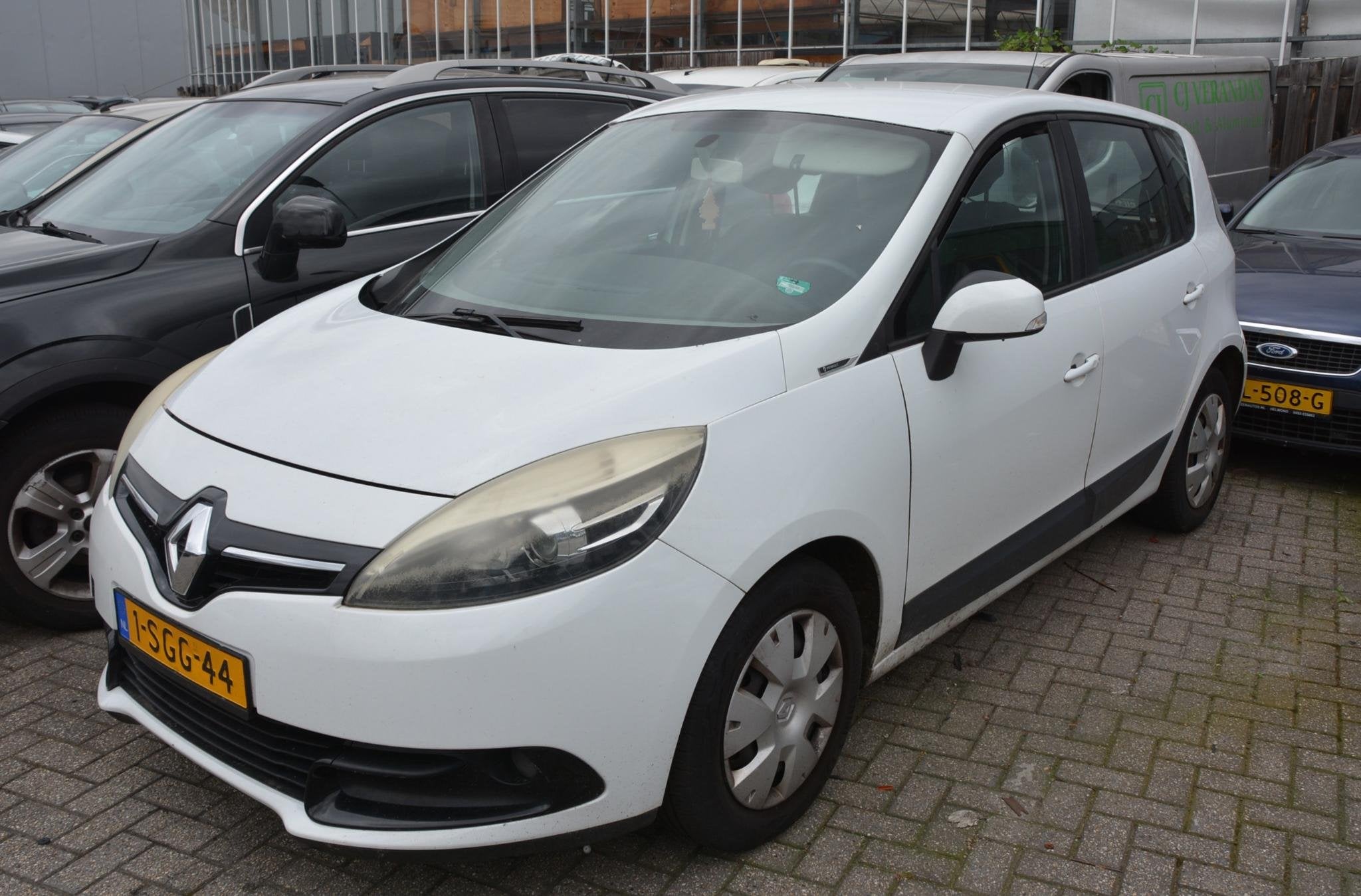 Renault Scénic 1.5 dCi Expression motor defect !, Euro 5, Gebruikt, 4 cilinders, Wit
