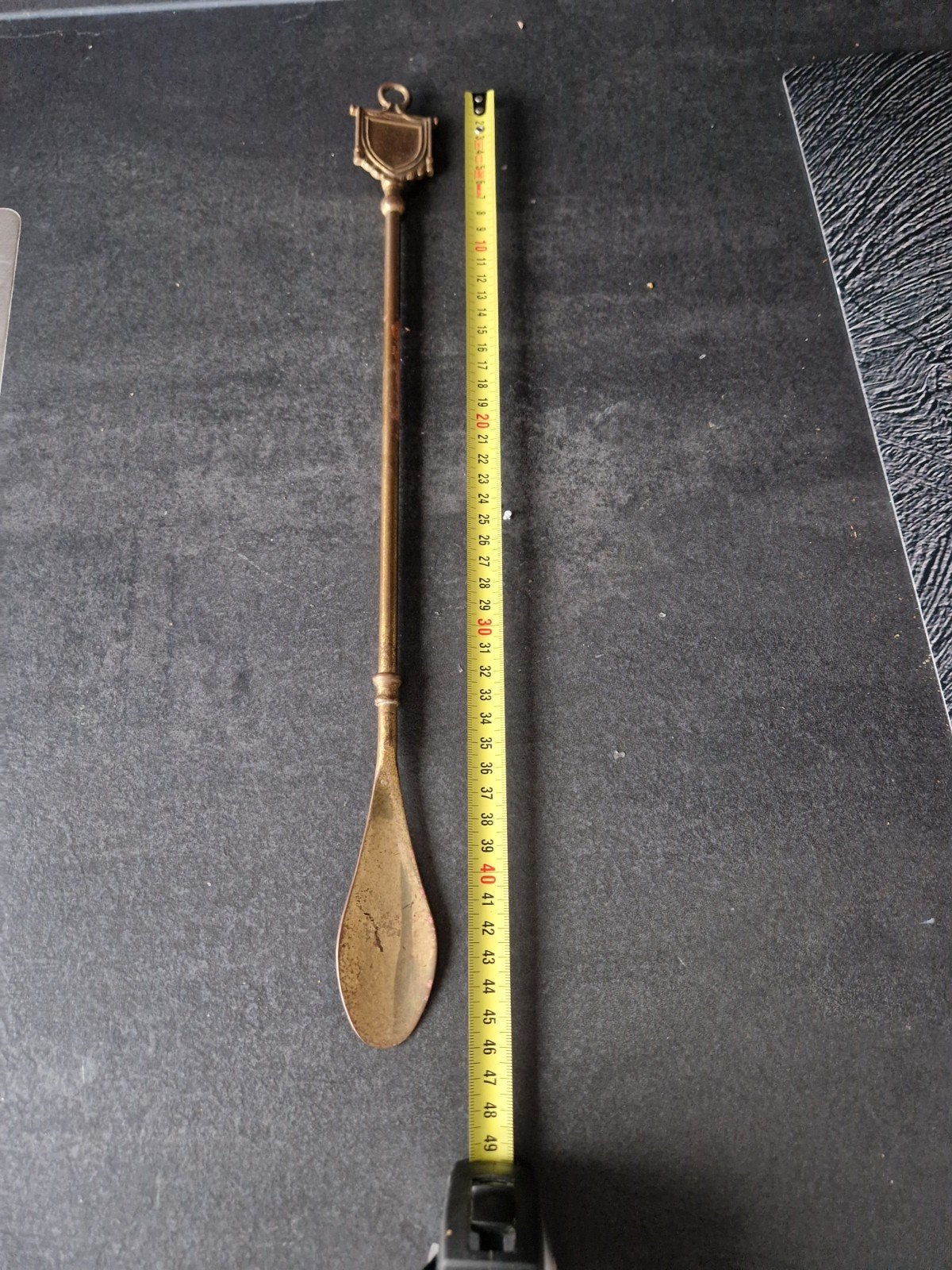 Antieke bronzen schoenlepel met wapenschild, Antiek en Kunst, Ophalen of Verzenden